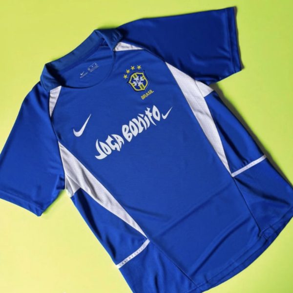 Camiseta retro Brasil Joga Bonito