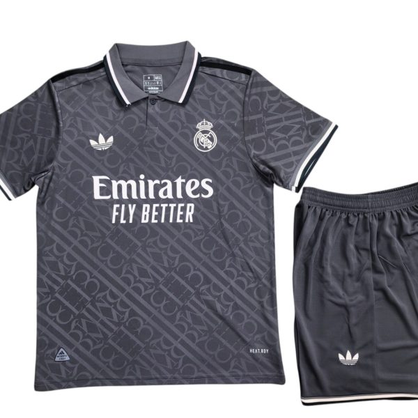 Conjunto Real Madrid 24/25 2ª equipación
