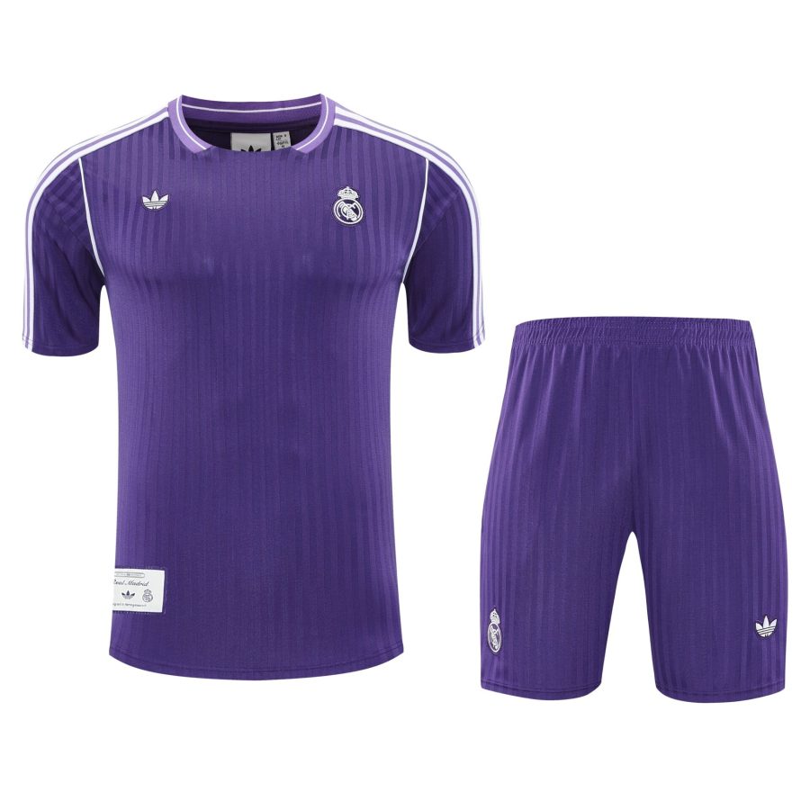 Conjunto de calentamiento Real Madrid morado