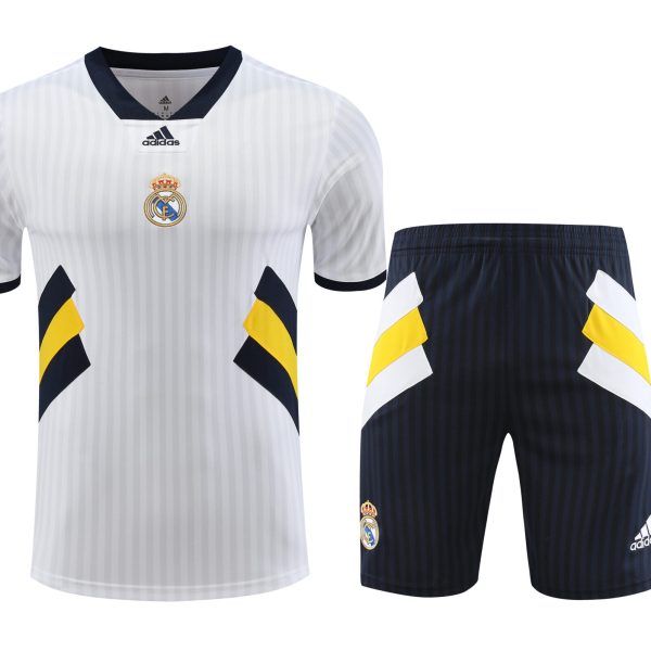 Conjunto de calentamiento Real Madrid blanco rayas